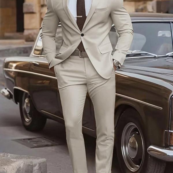 Simple casual suit with a light cut. Two-piece suit.