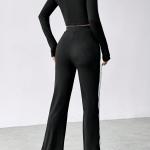 Practical tracksuit with a modern look A tracksuit designed specifically for those seeking comfort.
